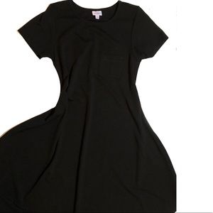 Gorgeous Black Carly